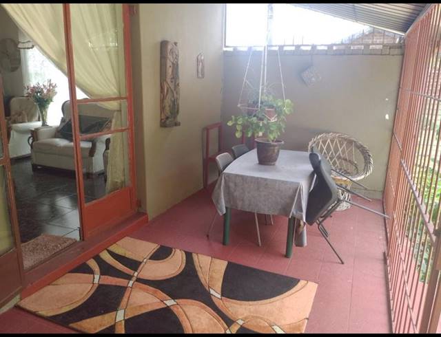 3 BEDROOM HOUSE FOR SALE IN BONANNE